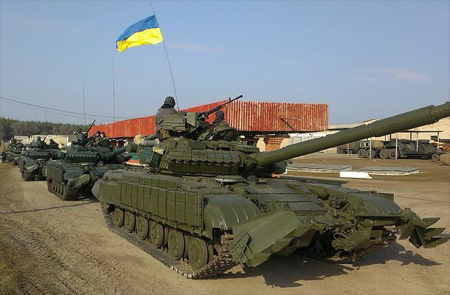 Turchinov ordena a sus Fuerzas Armadas que abandonen Crimea